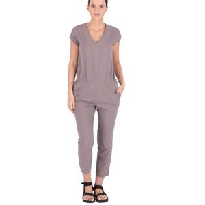 NWT INDYGENA Womens ESI Long Romper Jumpsuit Peppercorn VNeck Tie Back Sz Medium